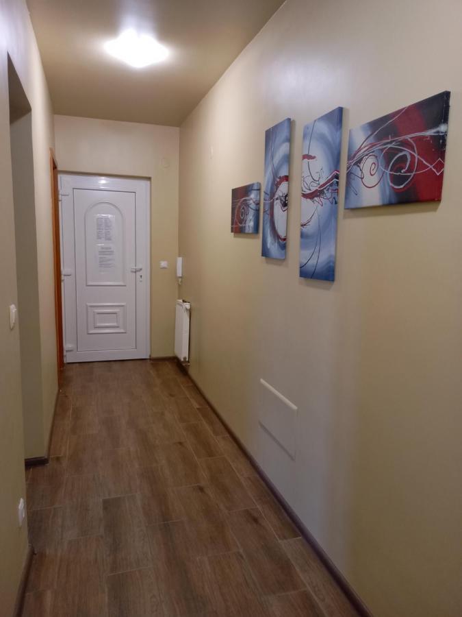 Thermal Apartman ไฮจ์ดุสโซบอสโล ภายนอก รูปภาพ
