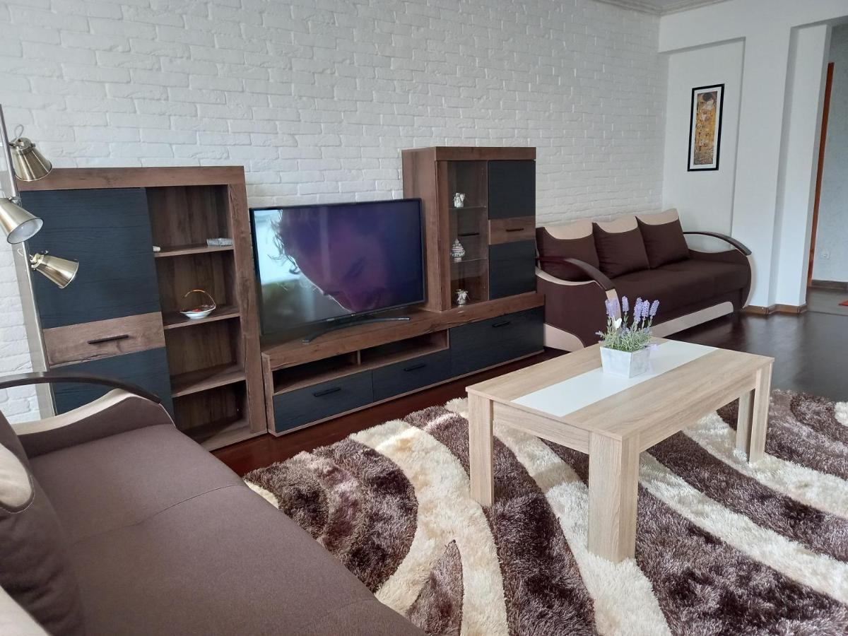 Thermal Apartman ไฮจ์ดุสโซบอสโล ภายนอก รูปภาพ