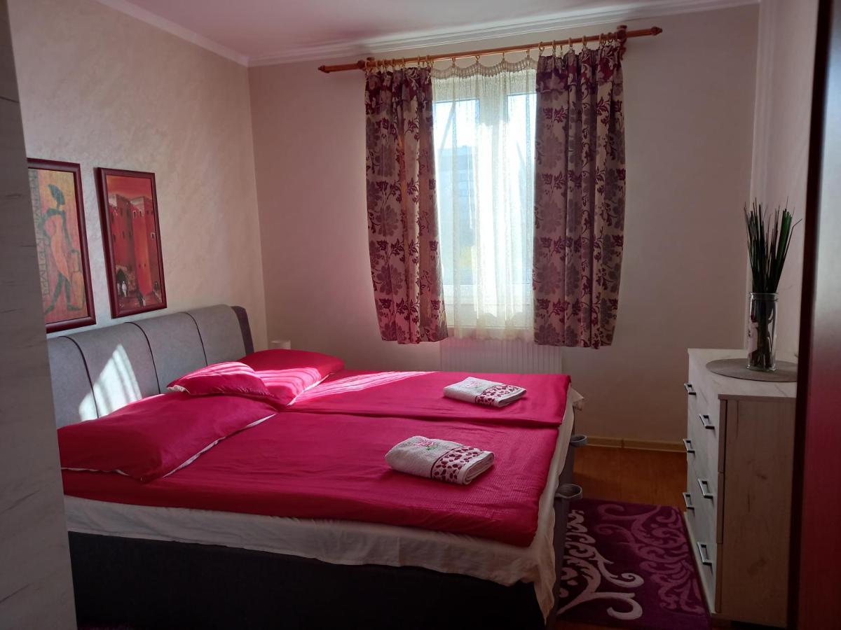 Thermal Apartman ไฮจ์ดุสโซบอสโล ภายนอก รูปภาพ