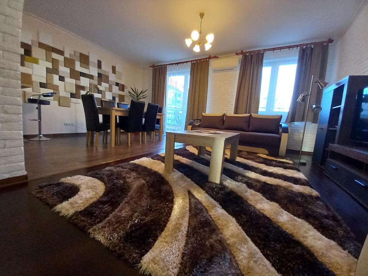 Thermal Apartman ไฮจ์ดุสโซบอสโล ภายนอก รูปภาพ